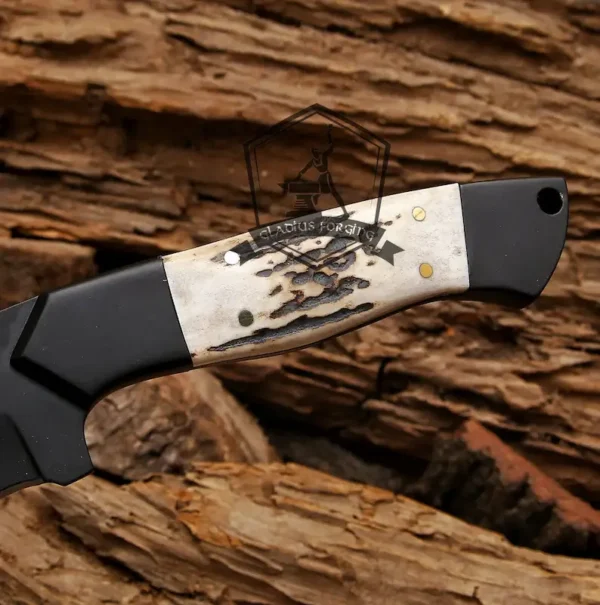 hunting knife with sheath