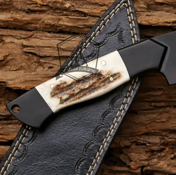 hunting knife with sheath